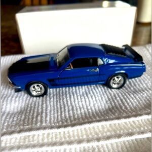 1969 FORD MUSTANG BOSS 302 Fastback 1:32 ARKO DOORS, HOOD  & TRUNK open